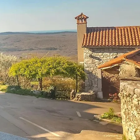 Sea View Karst House With Bikes Daire *