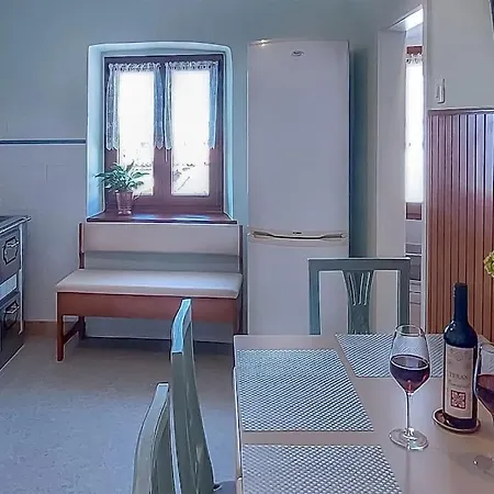 Sea View Karst House With Bikes Apartamento